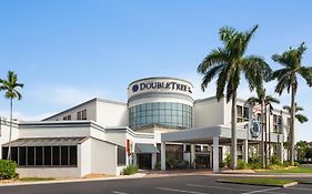 Doubletree By Hilton Fort Myers At Bell Tower Shops